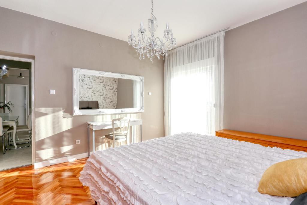 HACIENDA MIA with pool,BBQ,free parking 2