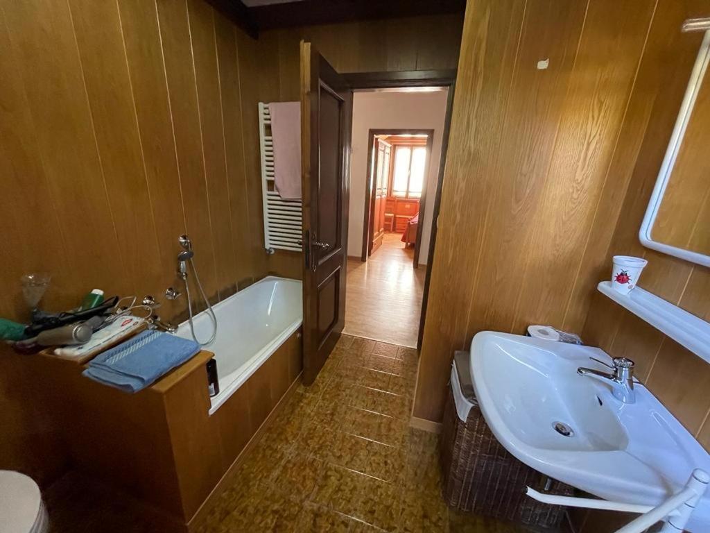 Santi’s Apartment 3