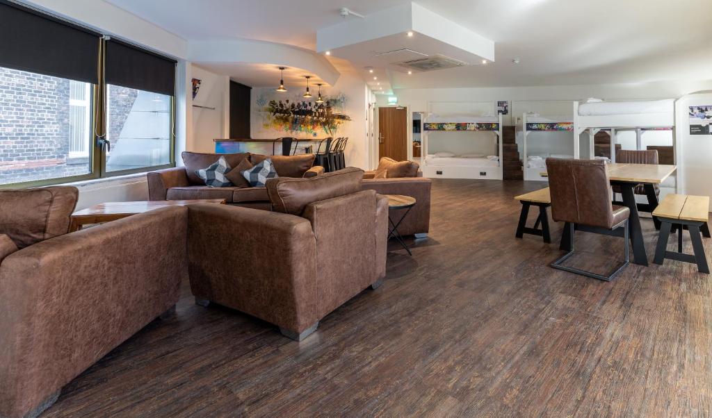 Big Stay Suites 8