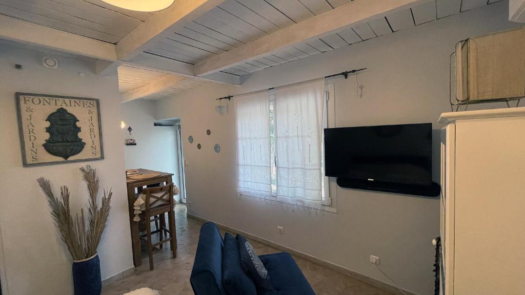 Jolie annexe du mas dans le cœur de la garrigue nîmoise 5