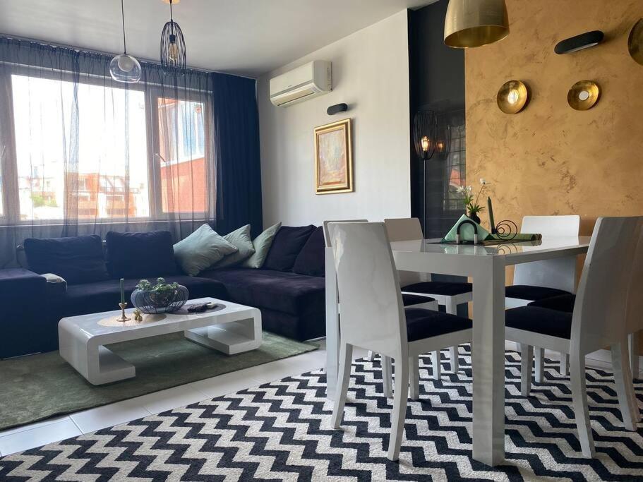 Lovely 1-bedroom apartament with free parking 4