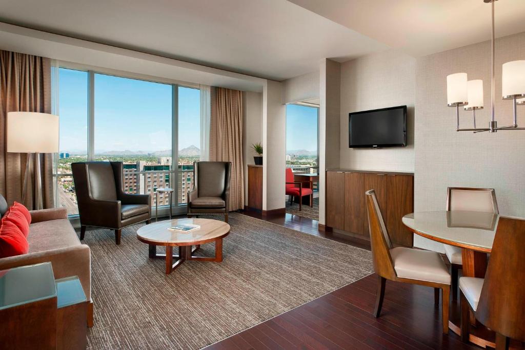 The Westin Phoenix Downtown Image