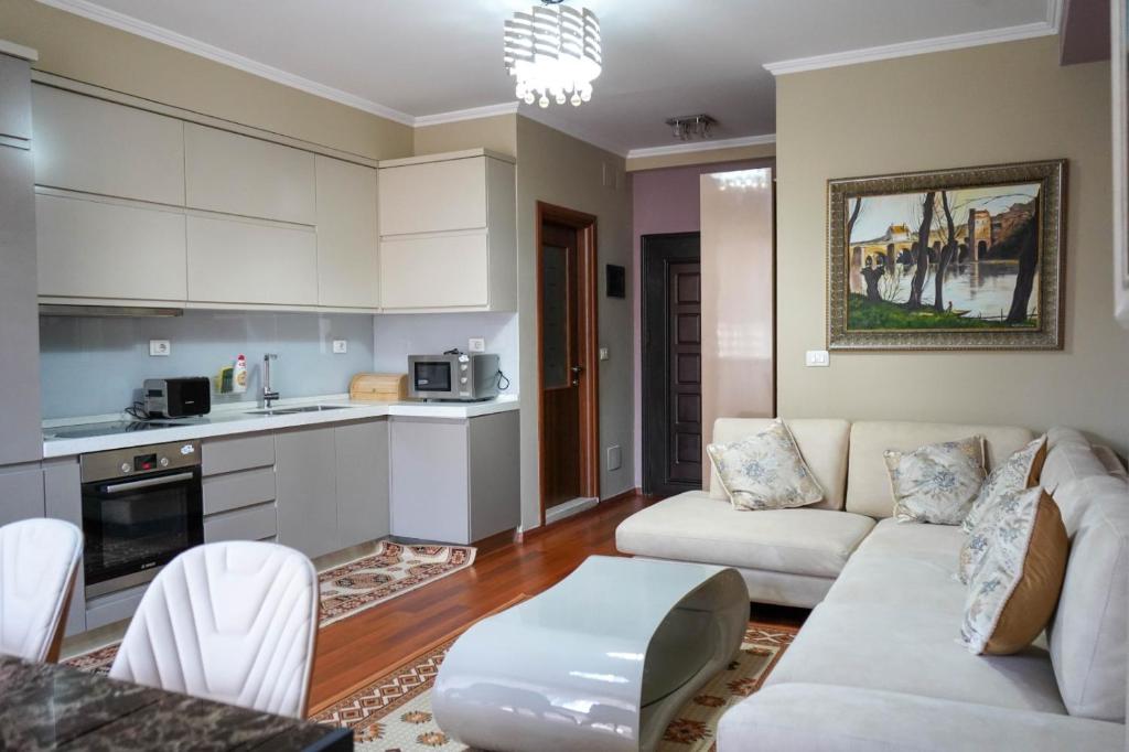 Lovely apartment in the heart of Tirana 4