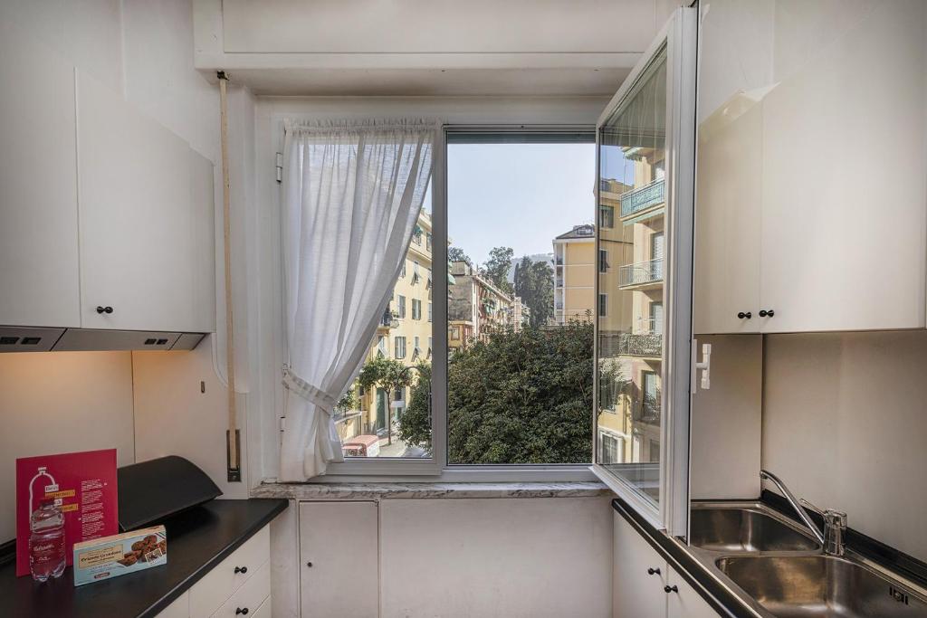 Large Apartment in the Heart of Santa Margherita Ligure by Wonderful Italy 4