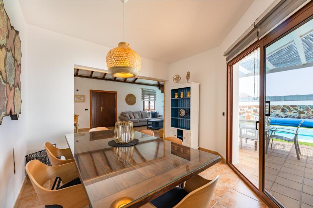 Villa Paula's Dream Private Pool Corralejo By Holidays Home 3