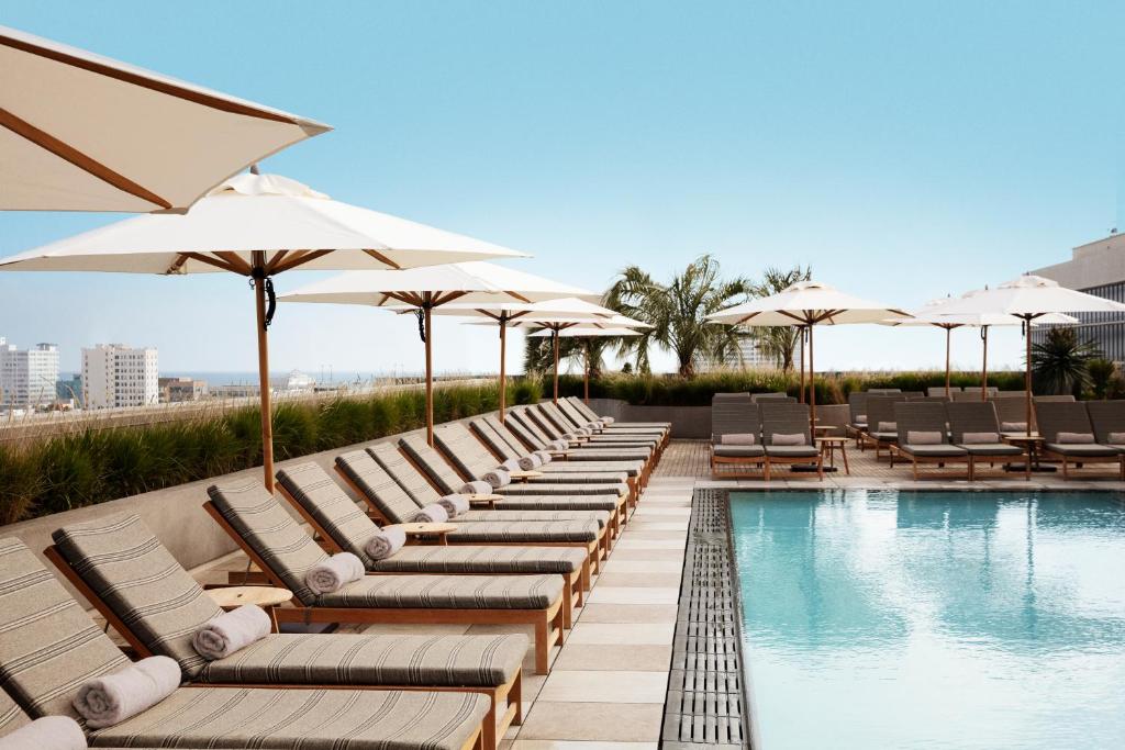 Santa Monica Proper Hotel, a Member of Design Hotels Image