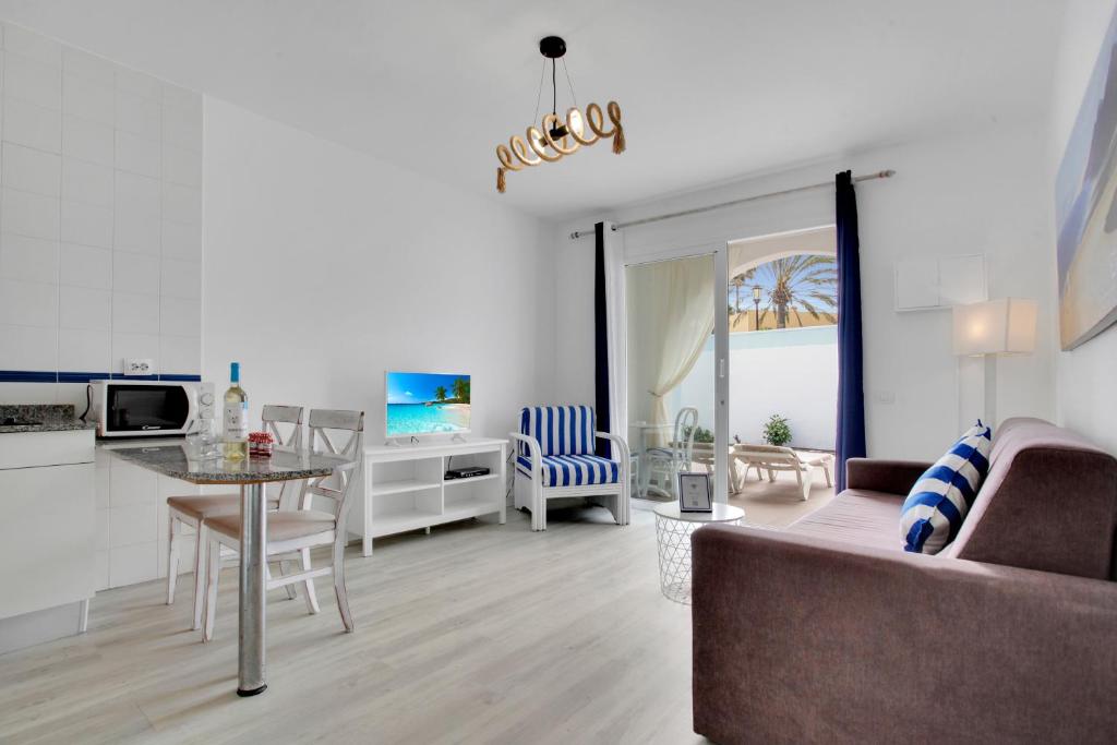 Neptuno Bungalows - Adults Only 6