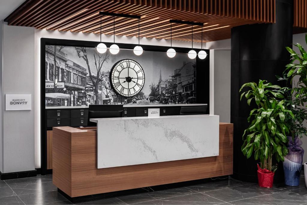Four Points by Sheraton Flushing Image