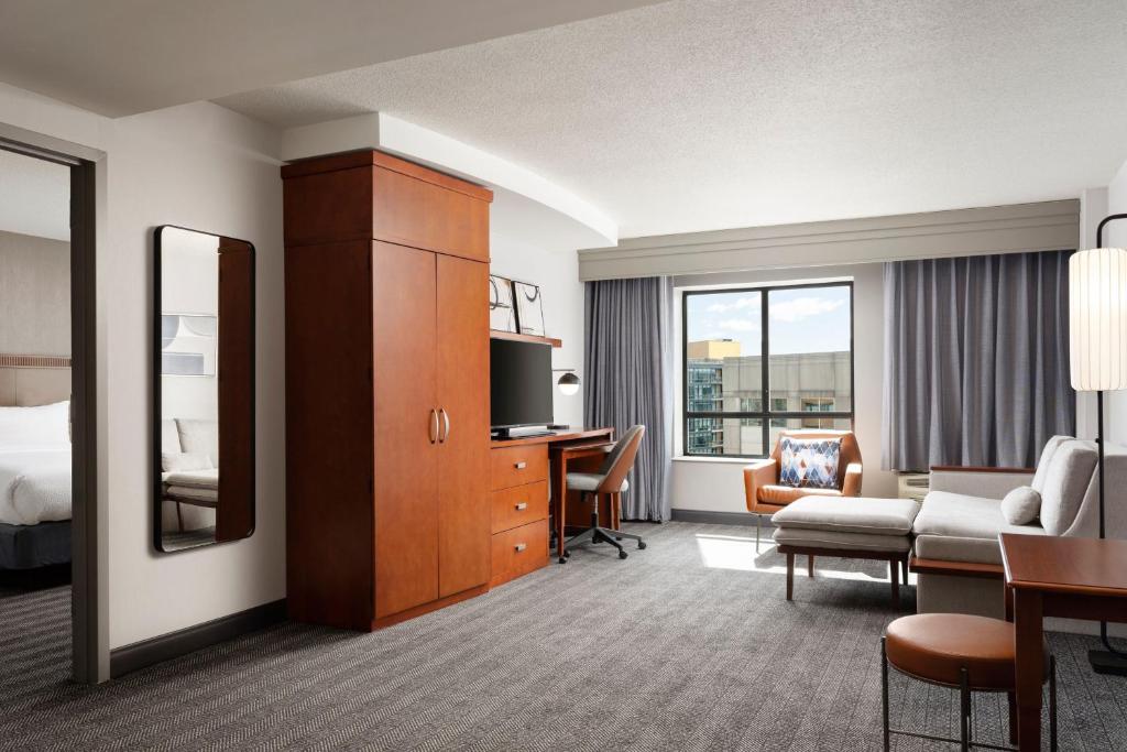 Courtyard by Marriott Washington Capitol Hill/Navy Yard Image