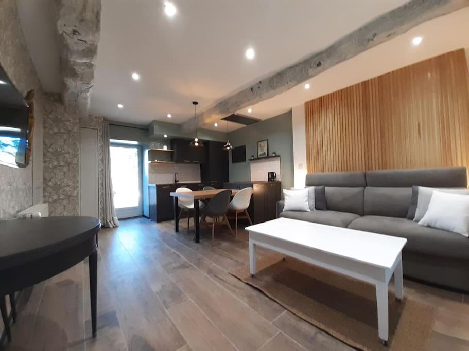 Studio meublé avec terrasse axe Rennes Saint Malo 2