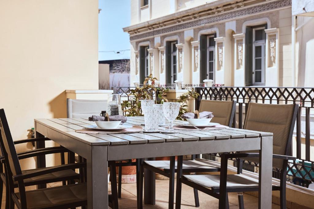 Plaka's Villa with Breathtaking Acropolis view 5