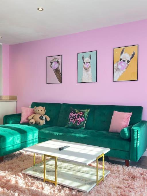 #1 Most Viral Pink House w Ball Pit 1