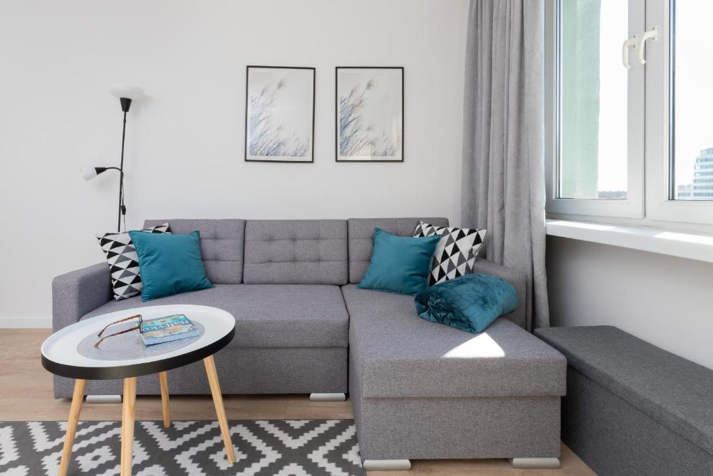 Family apartment with balcony Warszawska Gdynia by Noclegi Renters 2