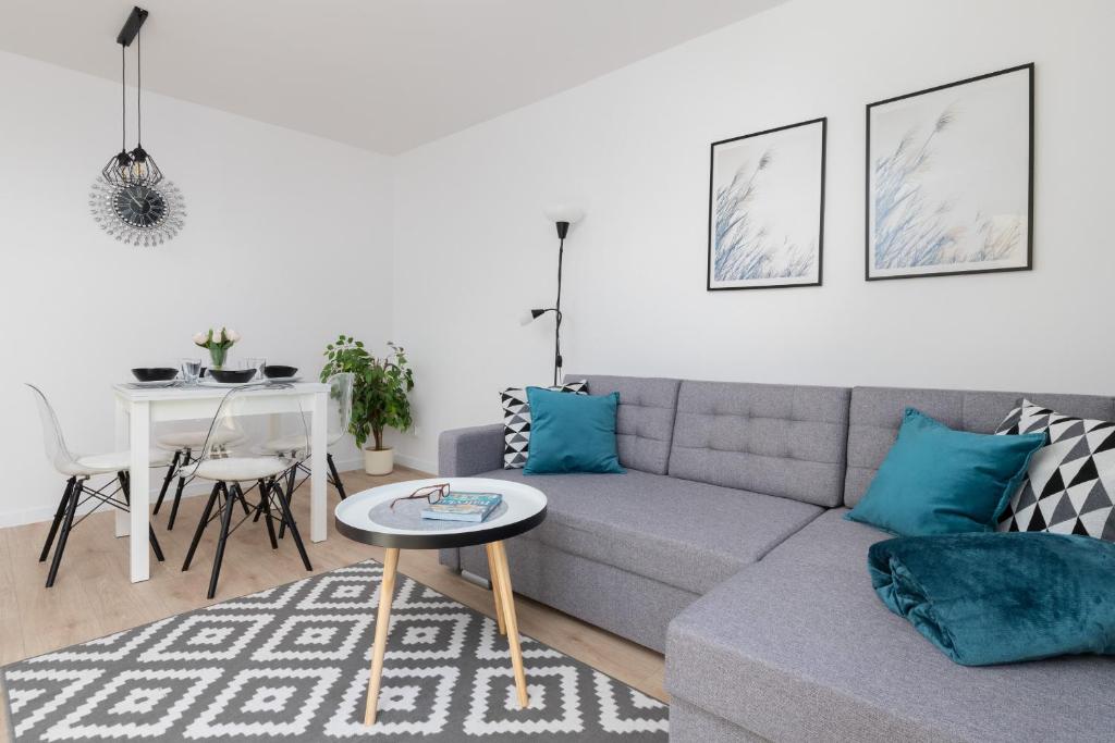 Family apartment with balcony Warszawska Gdynia by Noclegi Renters 3