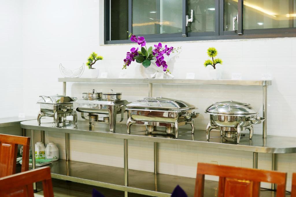 La Maison Danang Beach Hotel