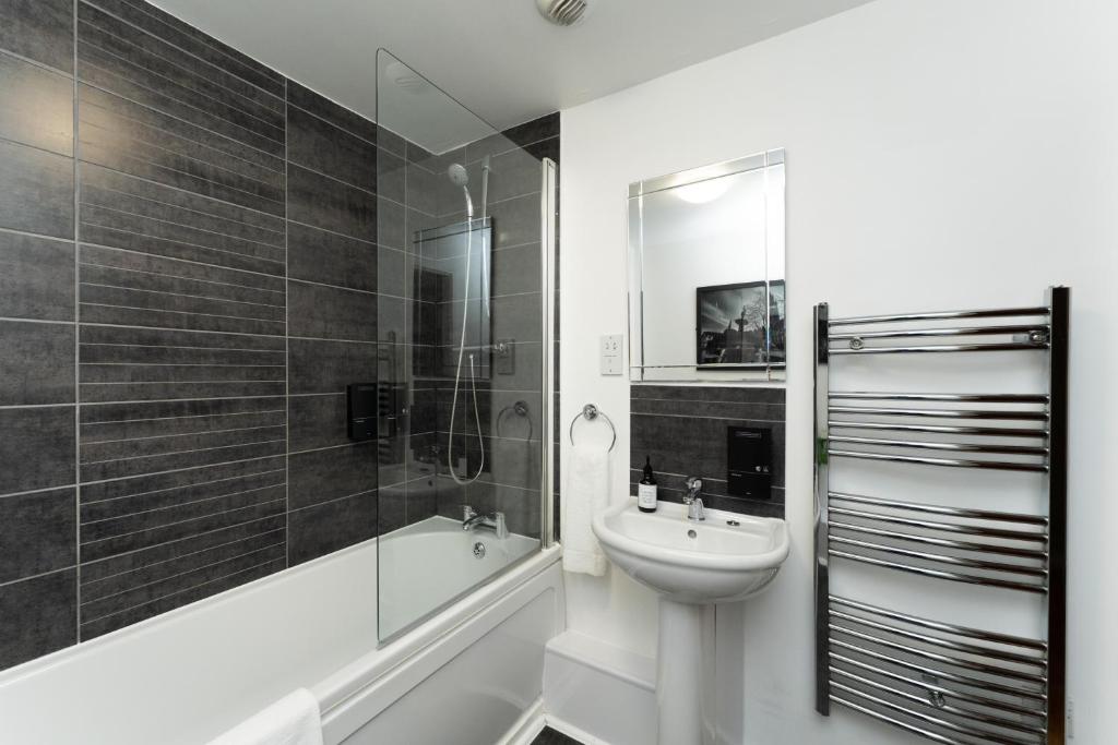 High Street Town House 6