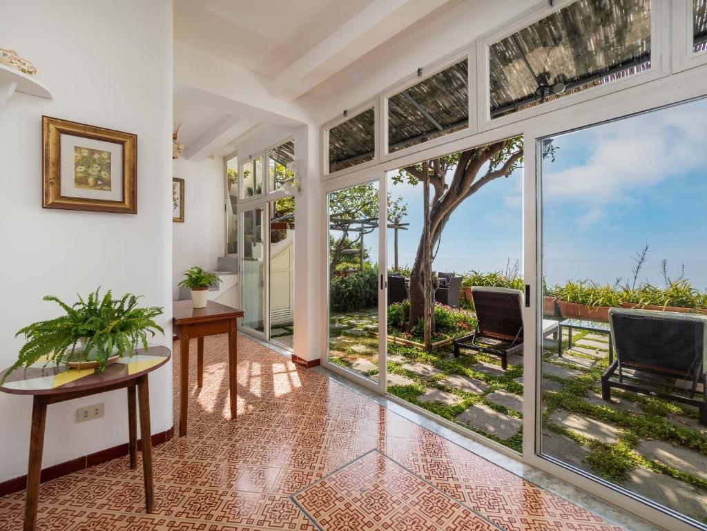 Scorcio d' Oltremare - Sea view apt in Positano 8