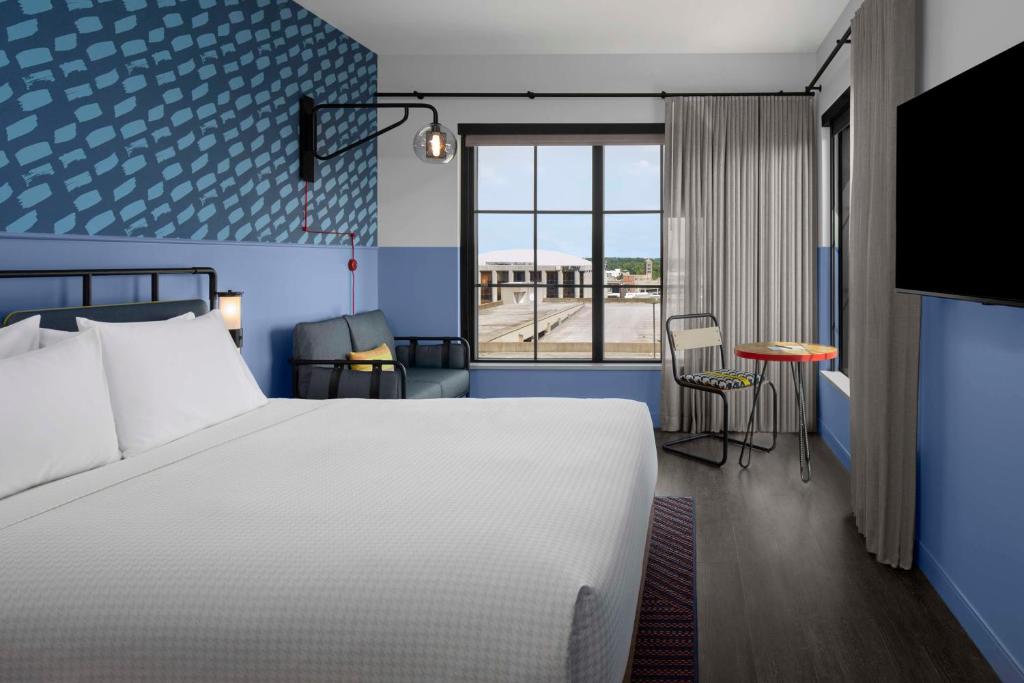 Caption By Hyatt Beale Street Memphis Image