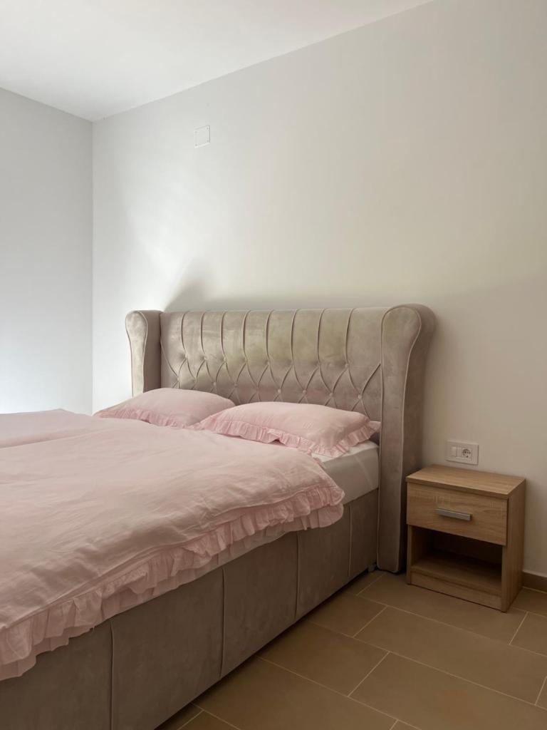Modern Home Ula 2