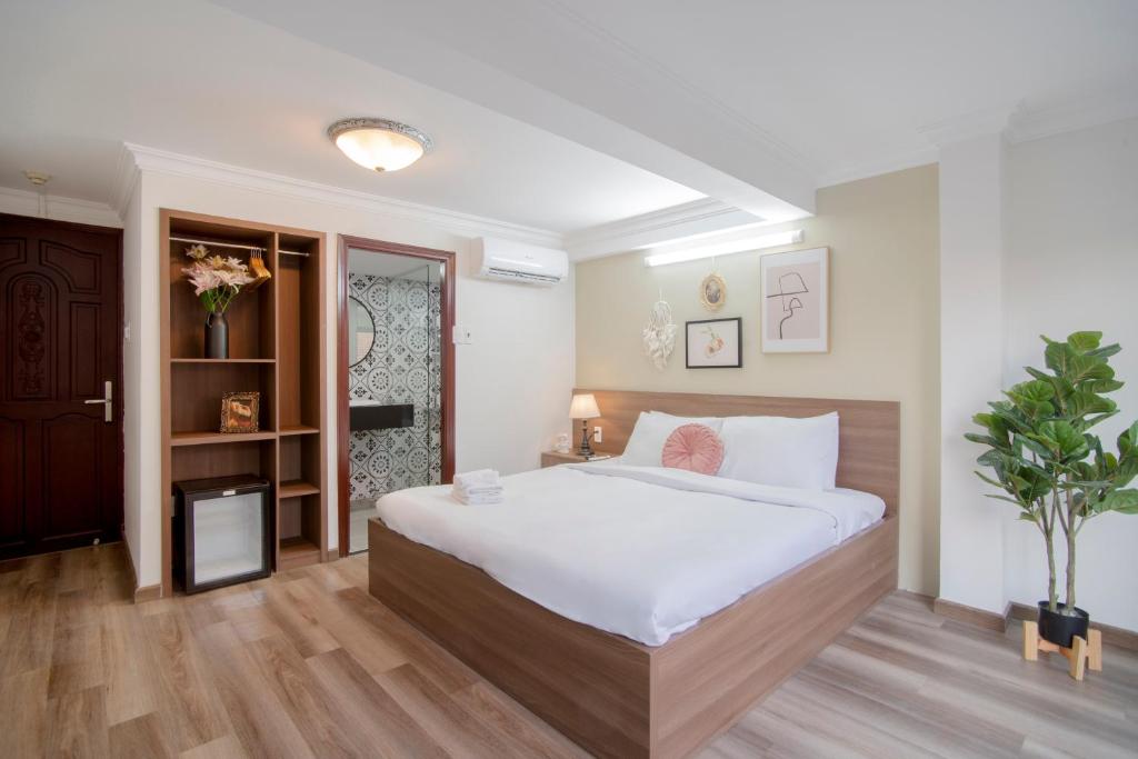 SAZI HOTEL NGUYỄN AN NINH