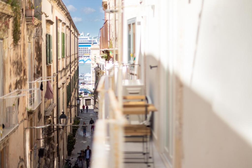 Ortigia's Queen 6