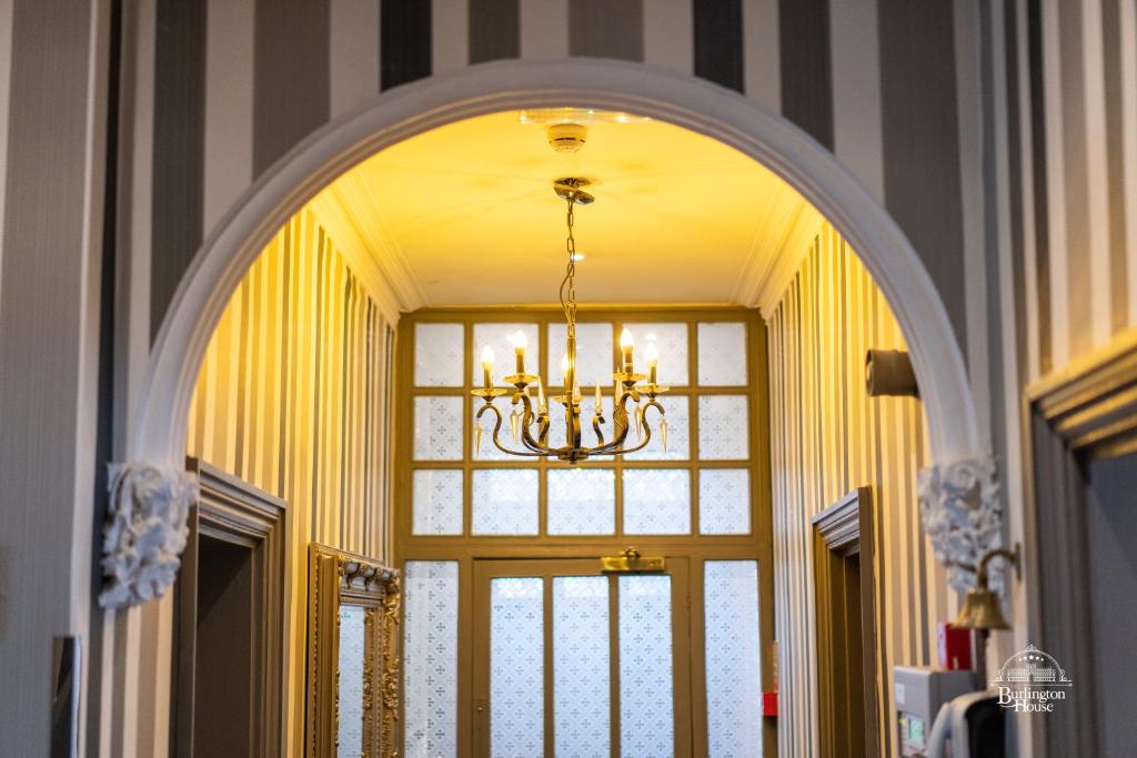 Burlington House Boutique 7