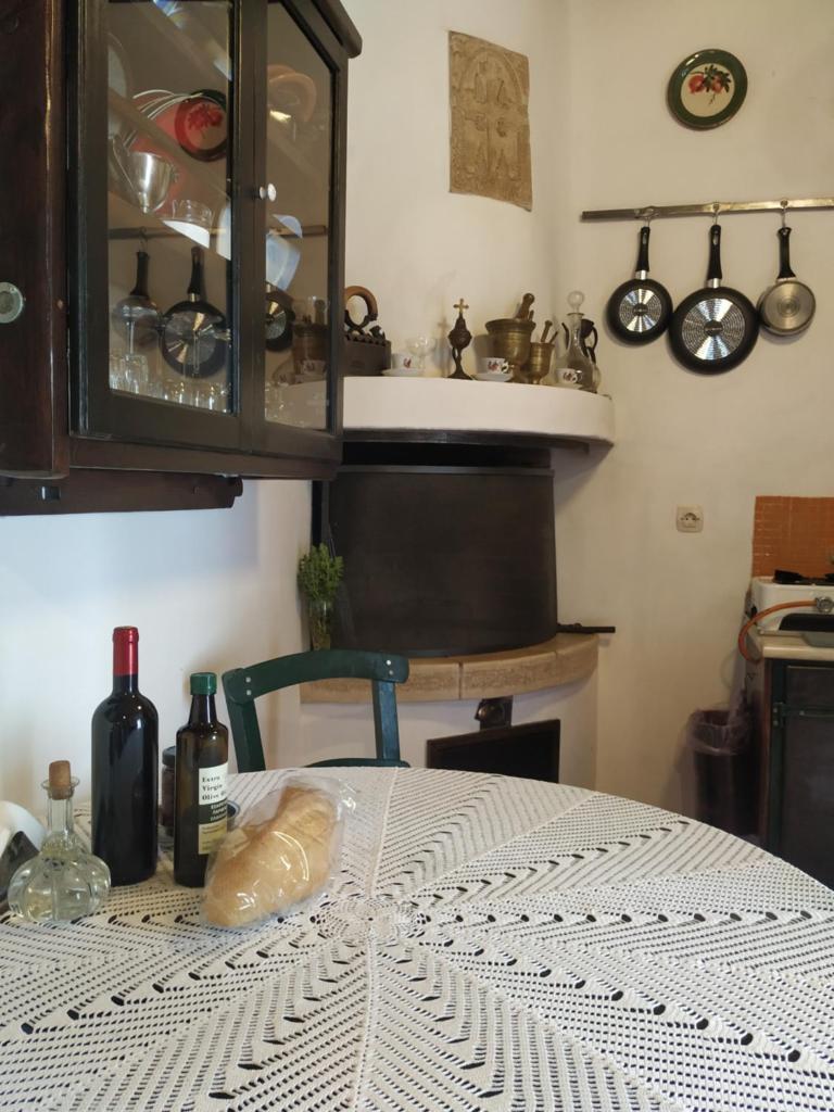xenios Z rustic rural cottage 8
