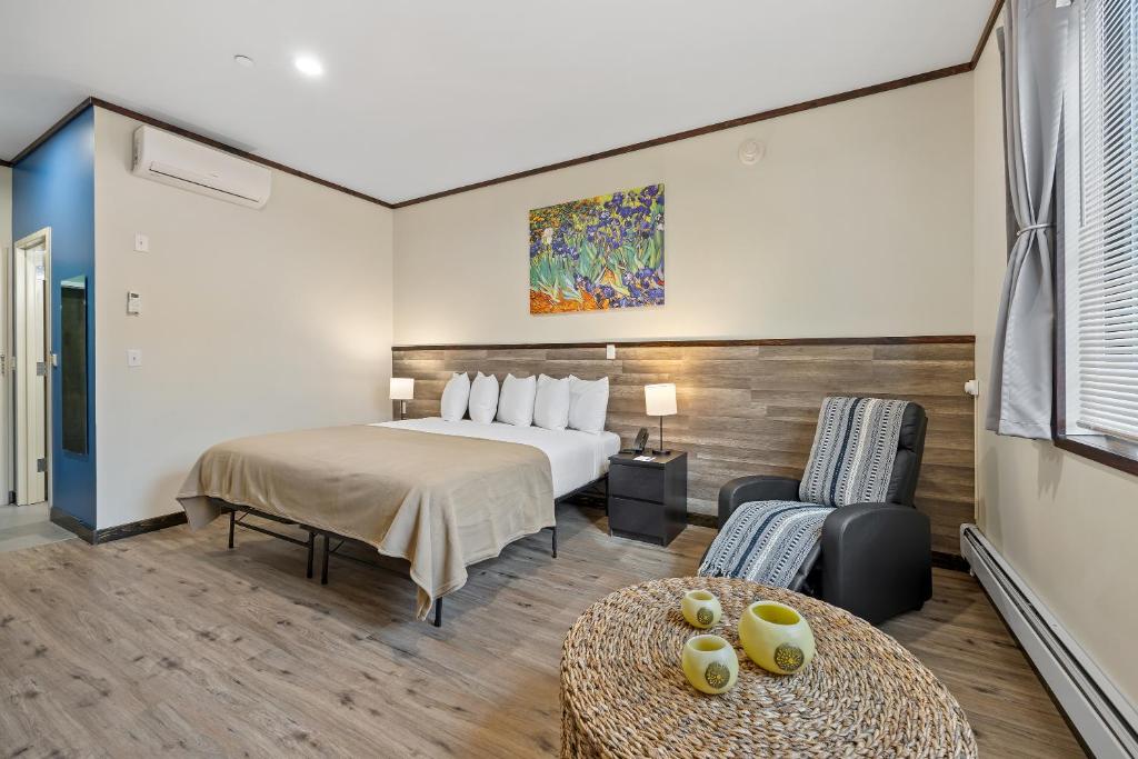 Highbridge Hotel Image