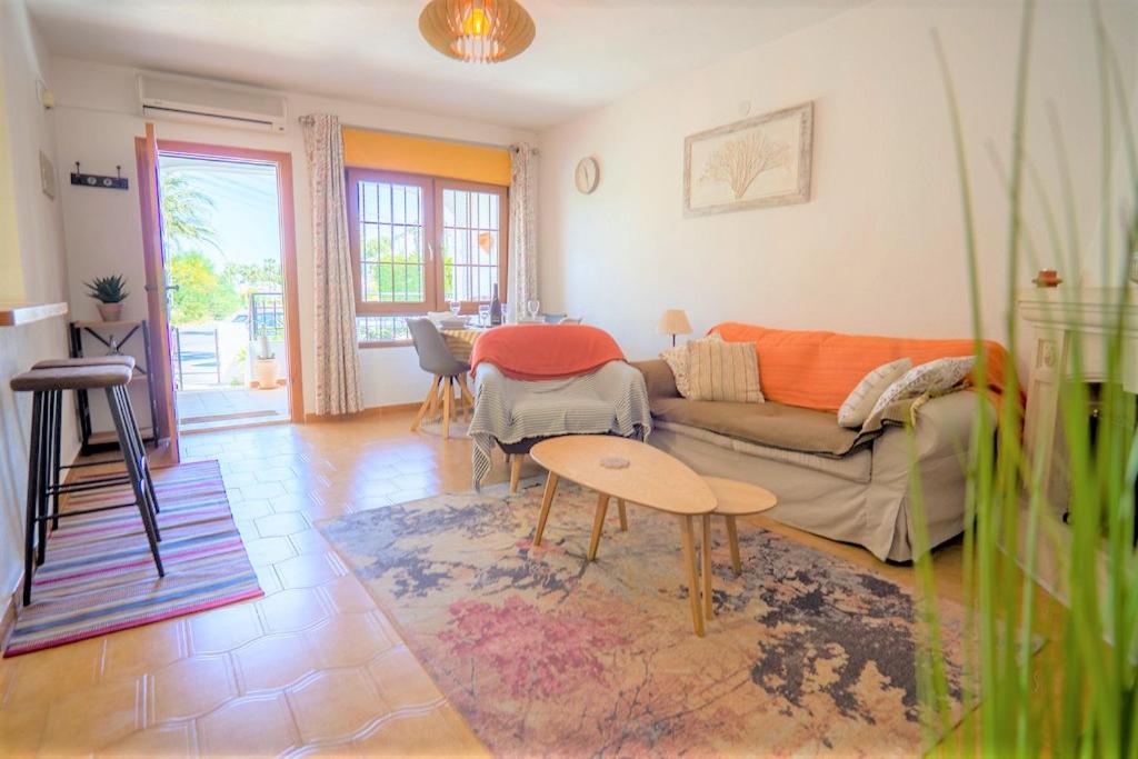 Beautiful 2 Bedroom Bungalow with Communal Pools 7