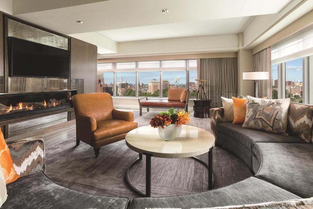 The Ritz-Carlton, Boston Image