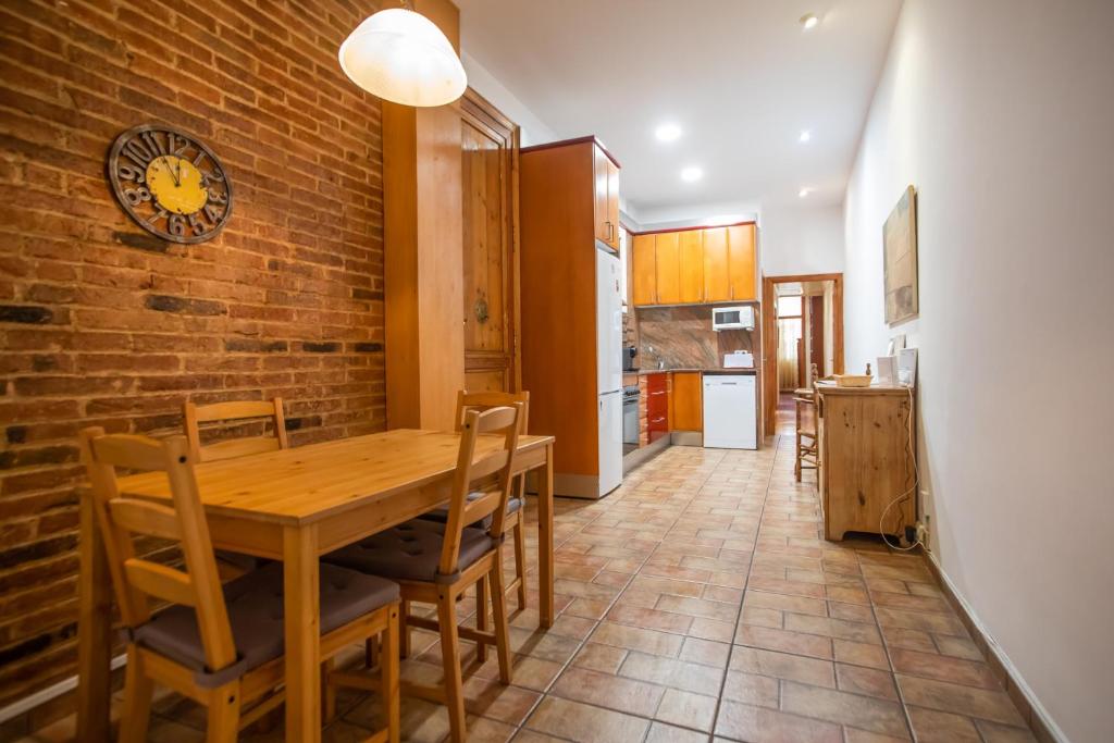 P2ari1046 - Magnific 2Bed Apartment in the City Center 8
