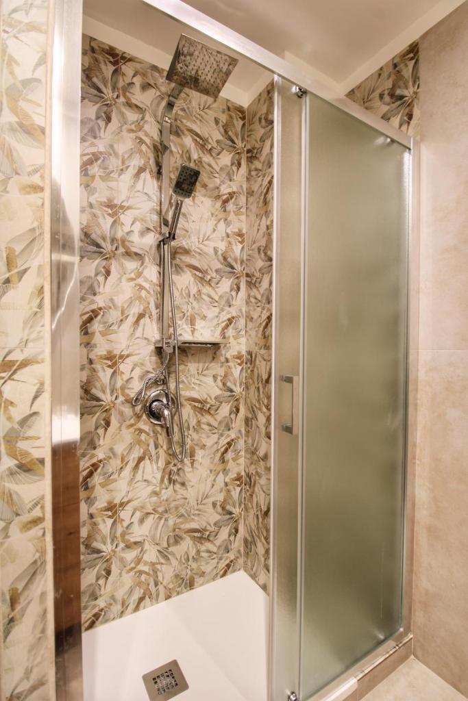 Biscione Large Apartment - Campo de Fiori by YourHost 3