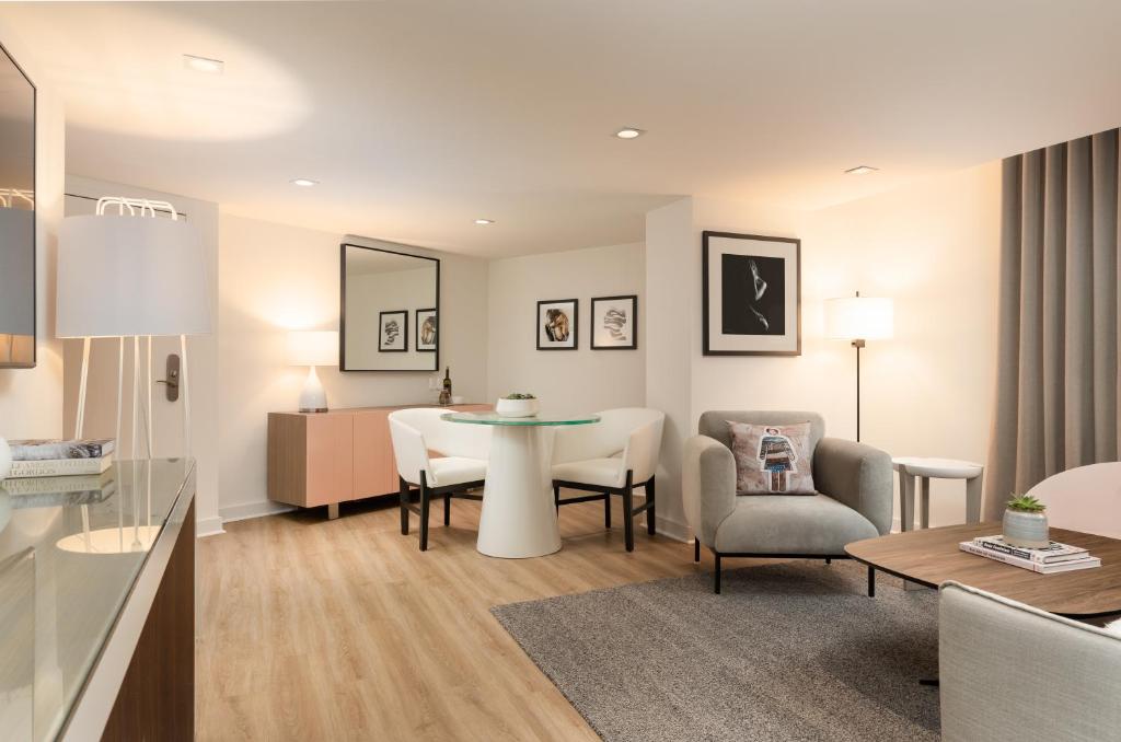 Hotel Zena Washington DC Image
