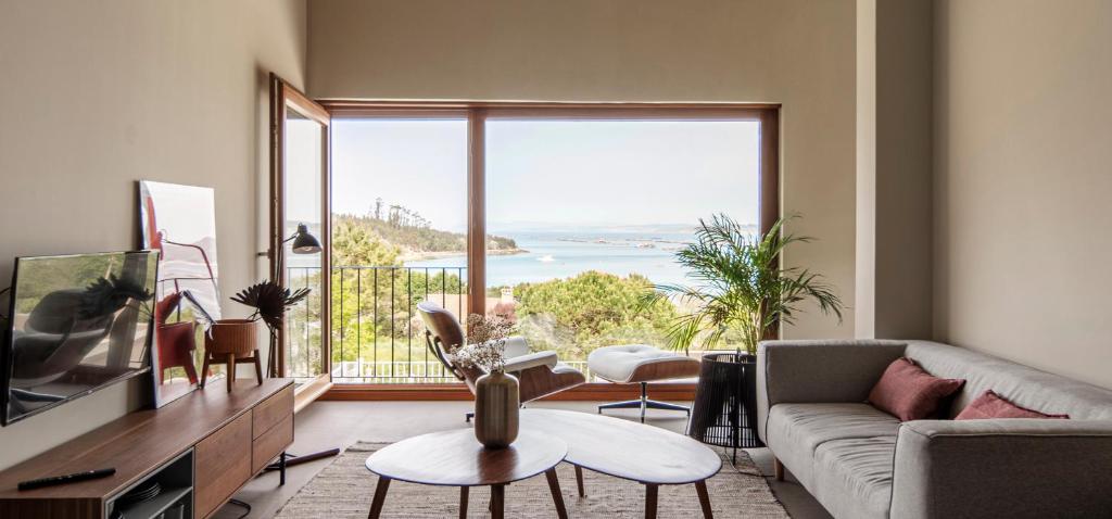 INSUA BEACH HOUSE 1