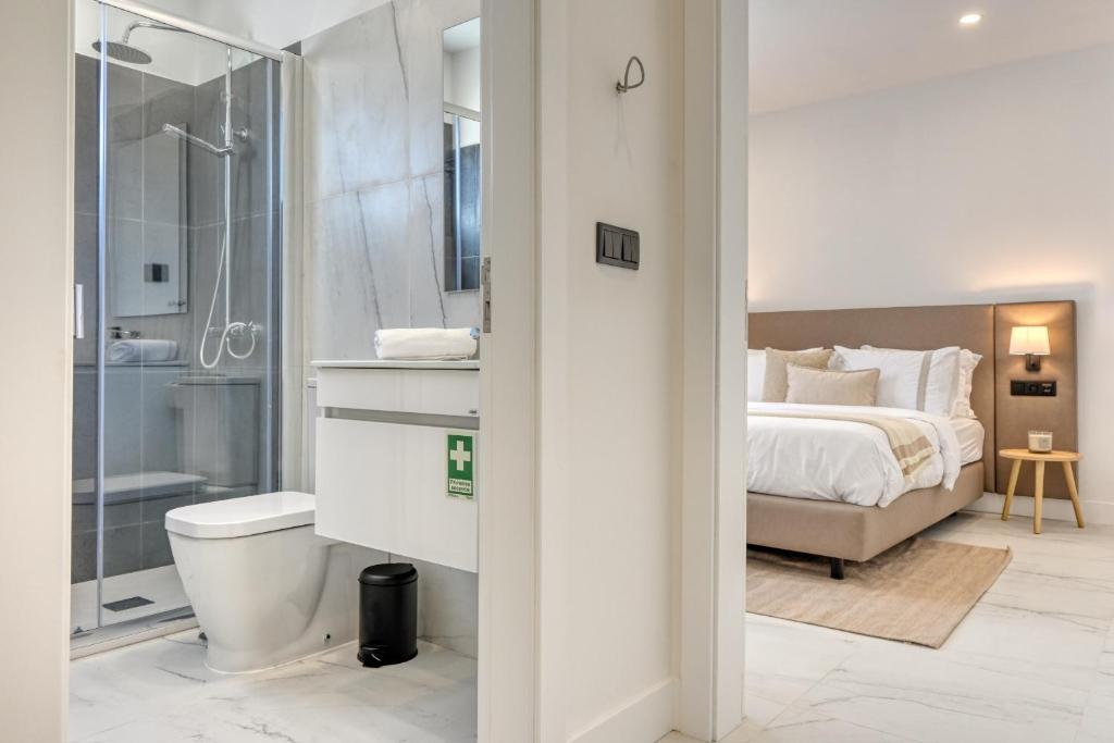 Beco Santa Emilia 2F, a Home in Madeira 8