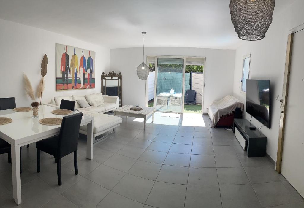 Appart Piscine Privée 80M2 7mn vélodrome et Métro 6
