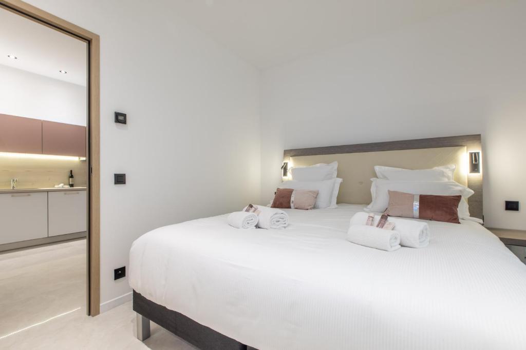 Residence Meynadier - apartments - New - AC - Wifi - Close Beach and Palais - LRA Cannes 5
