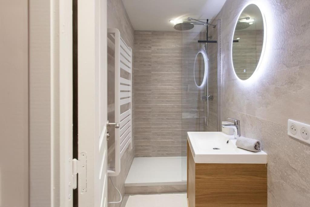 L16 Suite Malonat Vieux Nice 1 min Mer/ 2 chbres & AC 3