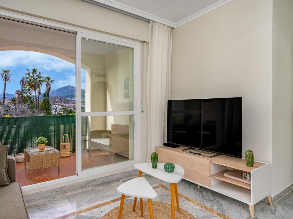 Apartment Lorcrisur Mountain view by Interhome 6