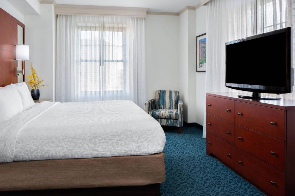 Residence Inn by Marriott Cincinnati Downtown/The Phelps Image