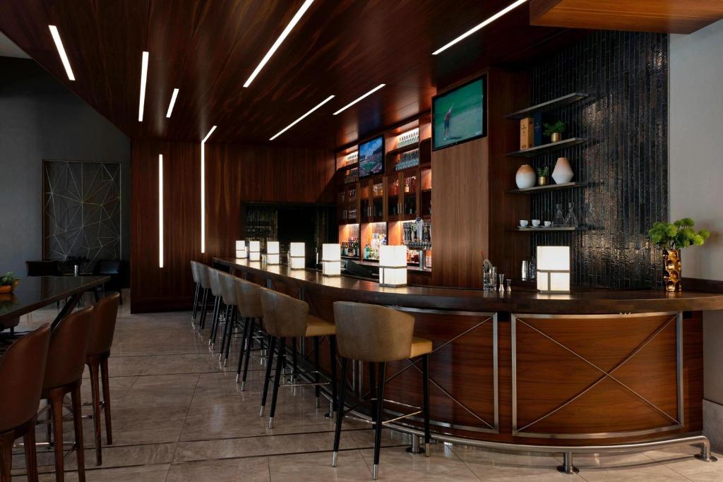 Cleveland Marriott Downtown at Key Tower Image