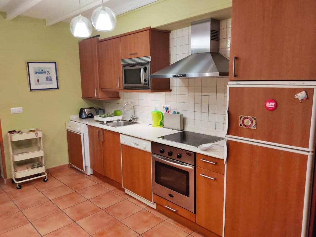 Casa Maitri- con piraguas junto a la ría 8