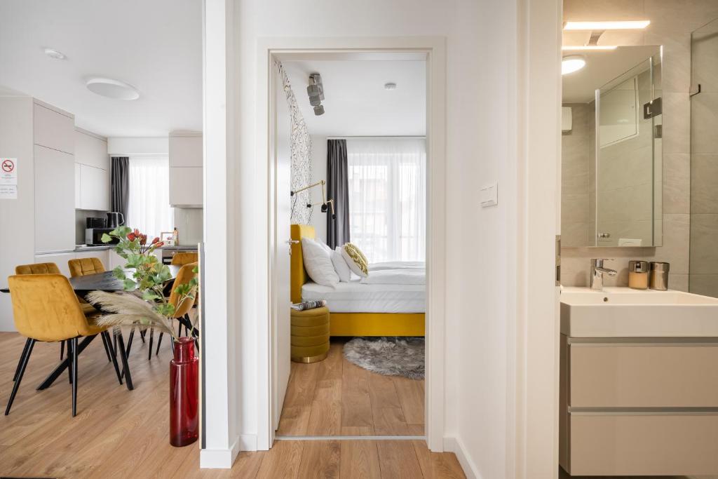 Rose Garden Residence - Boutique Apartments in City Center 3