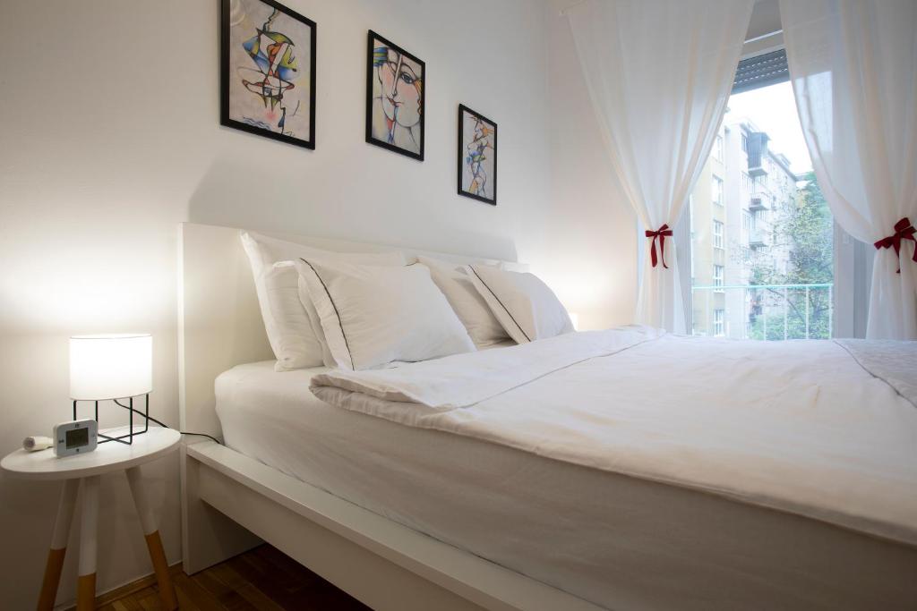 Vedrana-near centre and free garage, electricity for electric cars 2