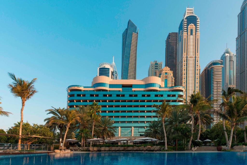 Le Meridien Mina Seyahi Beach Resort & Waterpark Image
