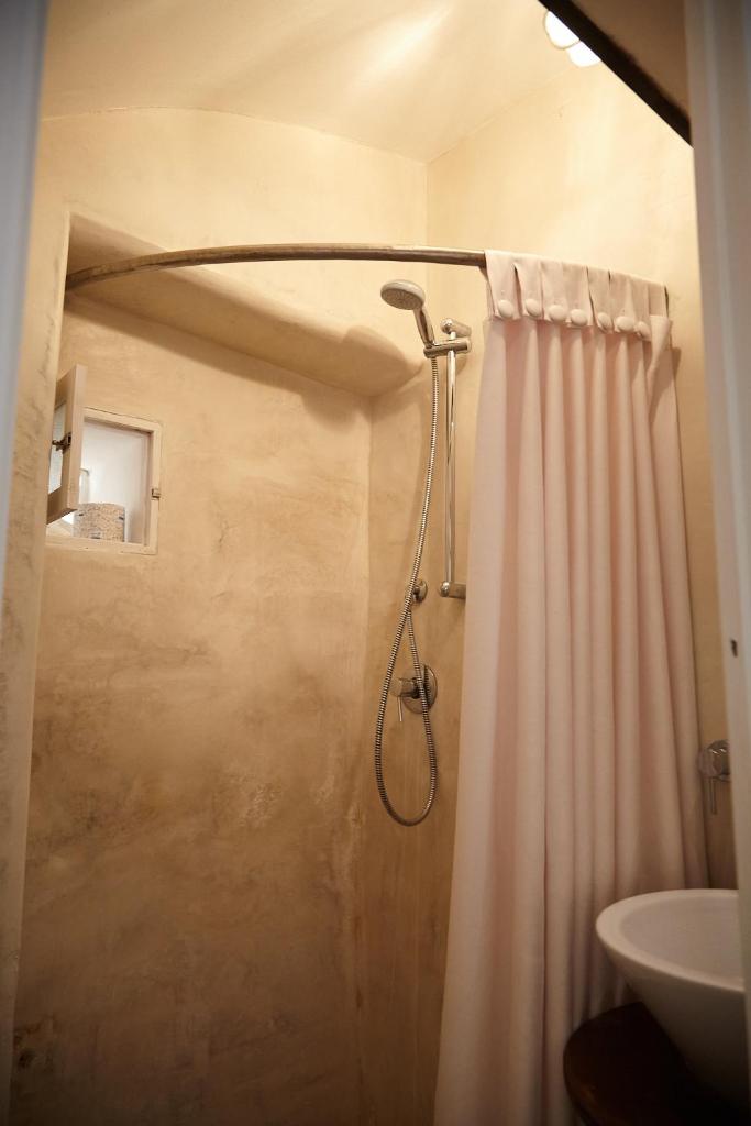 RESIDENZA VICO MORO 8
