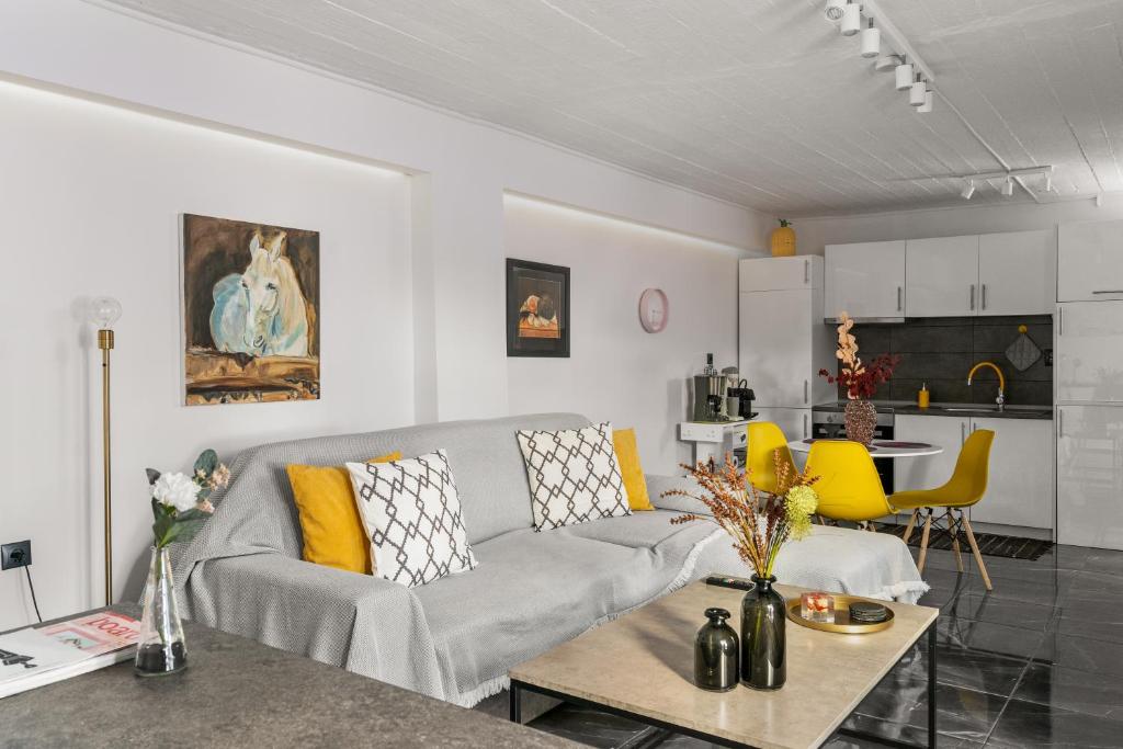 Luxe house in Glyfada with spa near metro station C8 4