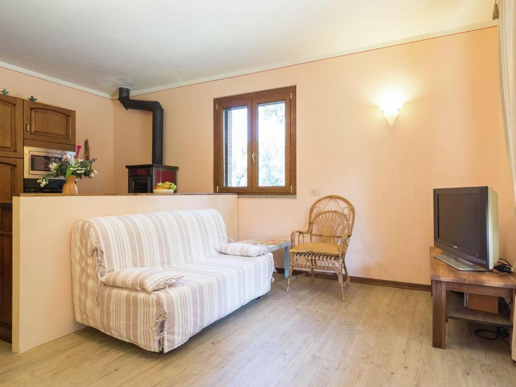 Blissful Tuscan Hideaway 7