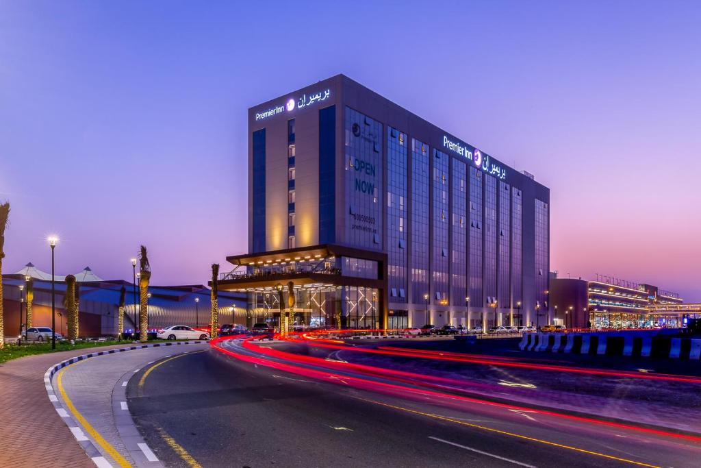 Premier Inn Dubai Dragon Mart Image