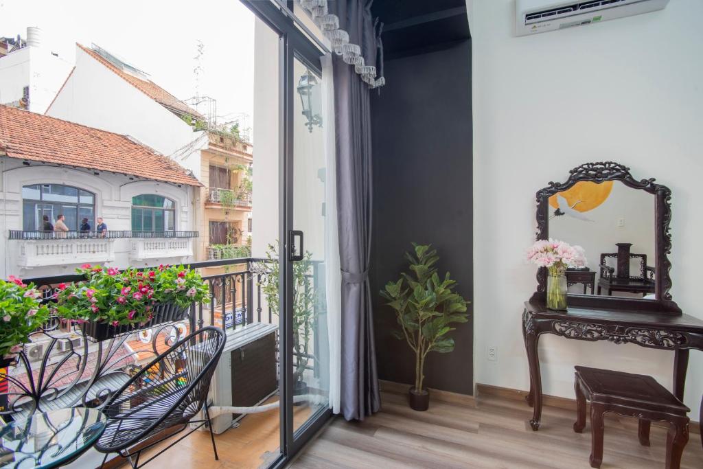 SAZI HOTEL NGUYỄN AN NINH
